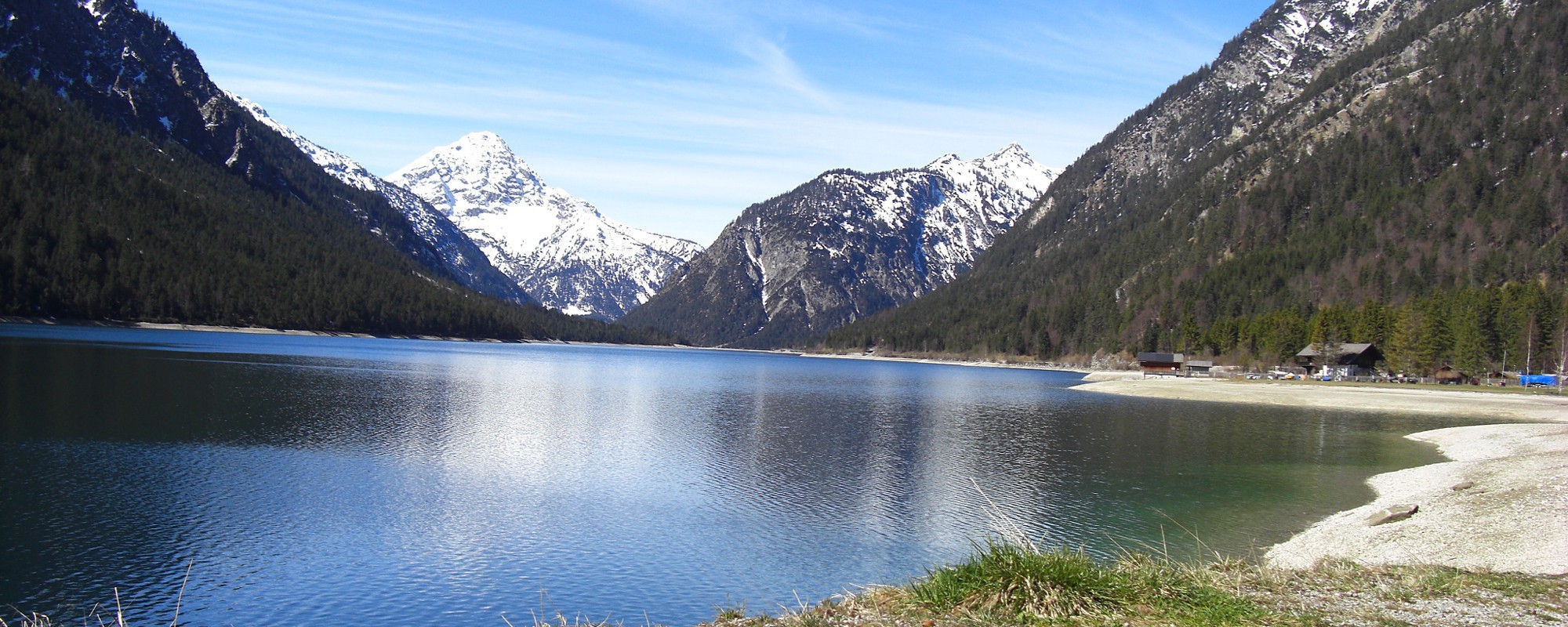 Titelbild, Seeblick mit Bergpanorama